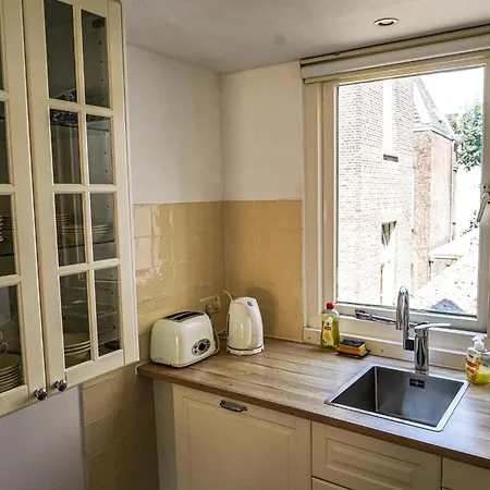 The Balcony At Prinsen Canal Apartment Amsterdam Bed & Breakfast 2*
