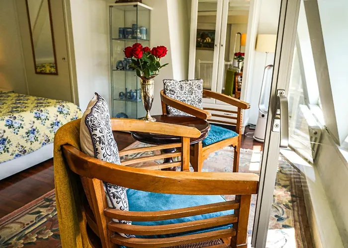 The Balcony At Prinsen Canal